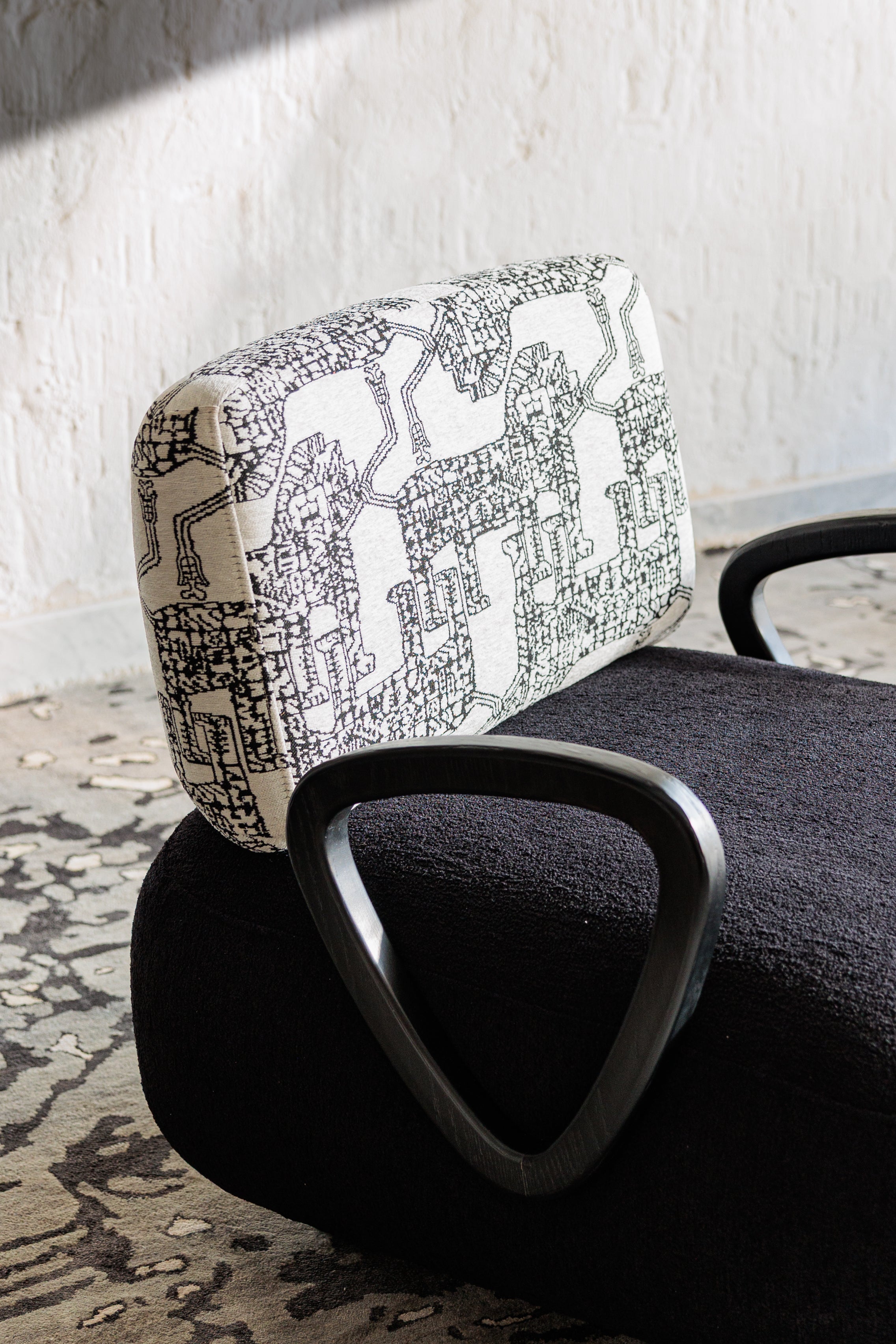 “LOOP” Arm Chair