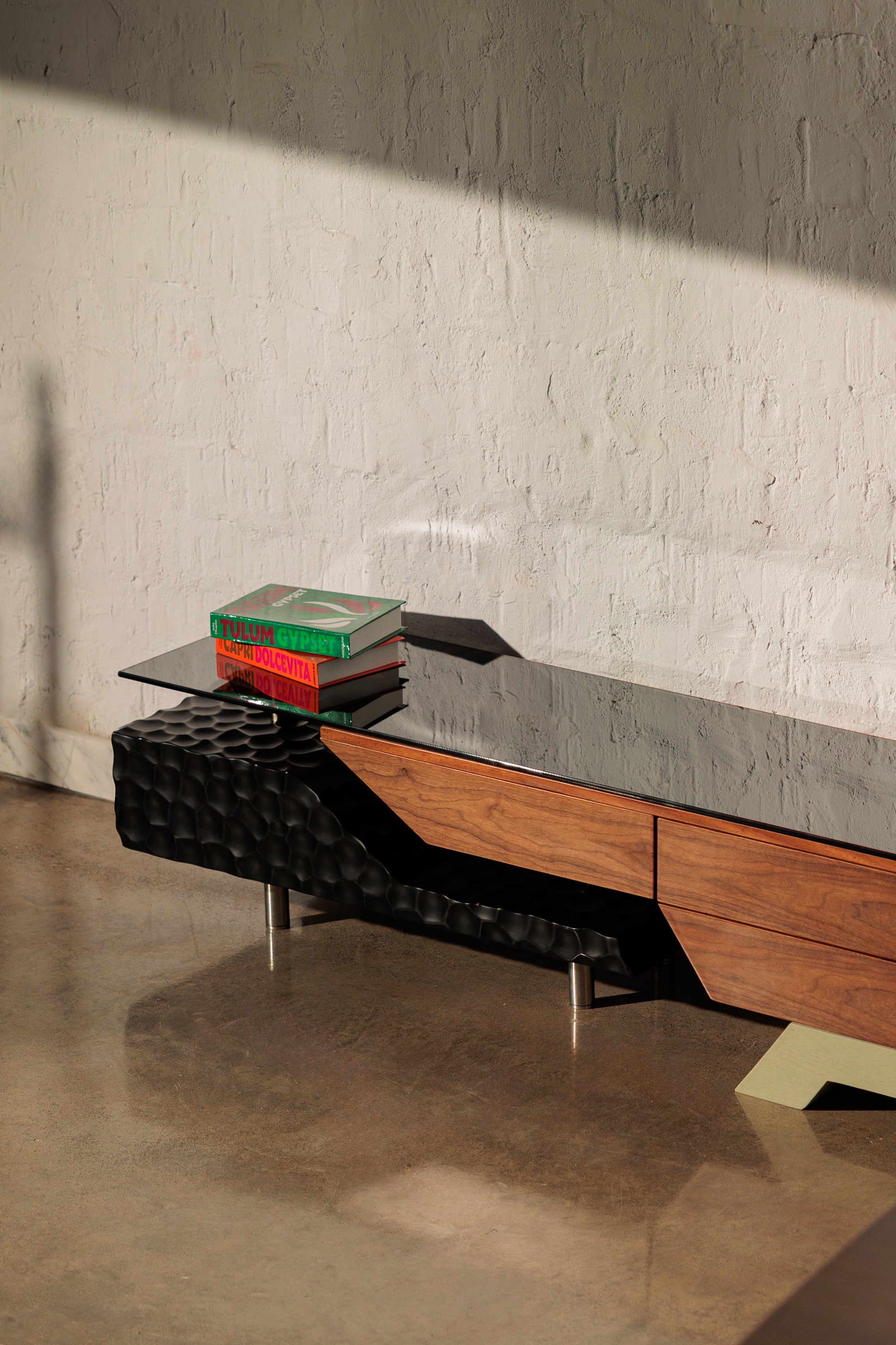 “VERTEX” TV Unit